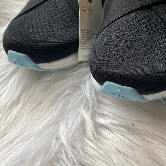 Women’s adidas ultraboost 5.0 DNA Running black-white-blue - Picture 4 of 11